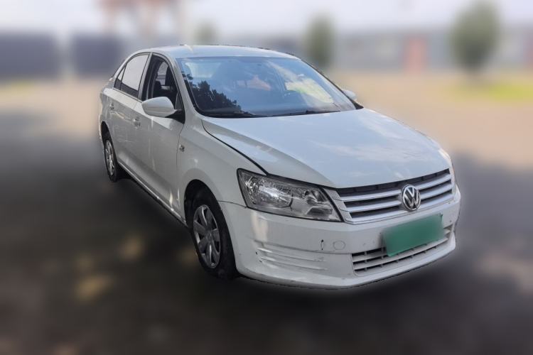 Used Volkswagen Santana 2015 1.6L Automatic Fashion Edition Front Right 45 Deg