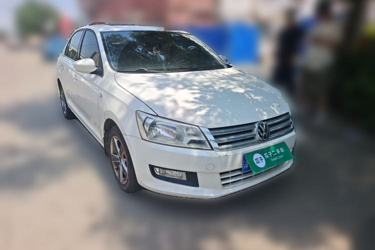 Used Volkswagen Santana 2015 1.6L Manual Comfort Edition Front Right 45 Deg