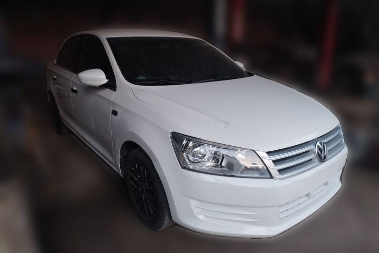 Used Volkswagen Santana 2015 1.6L Manual Fashion Edition Front Right 45 Deg