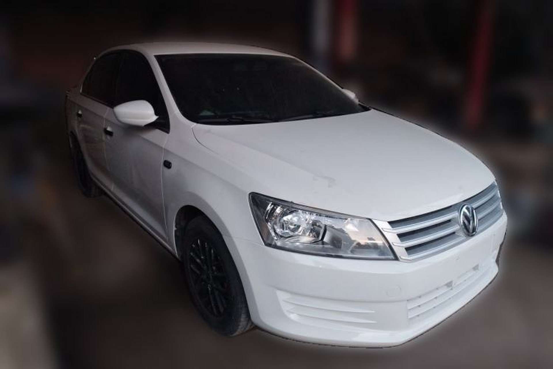 Used Volkswagen Santana 2015 1.6L Manual Fashion Edition Front Right 45 Deg