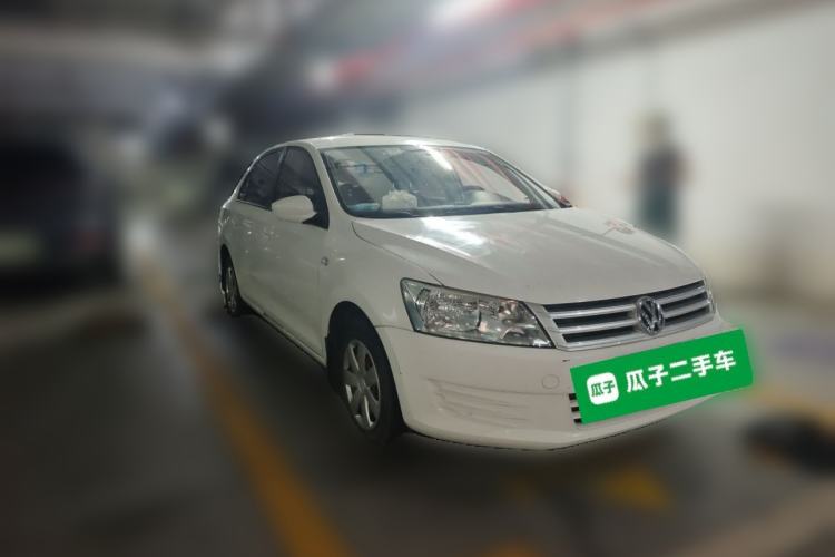 Used Volkswagen Santana 2015 1.6L Automatic Fashion Edition Front Right 45 Deg