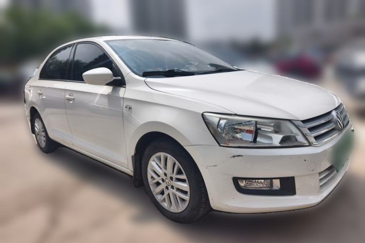 Used Volkswagen Santana 2015 1.6L Automatic Luxury Edition Front Right 45 Deg