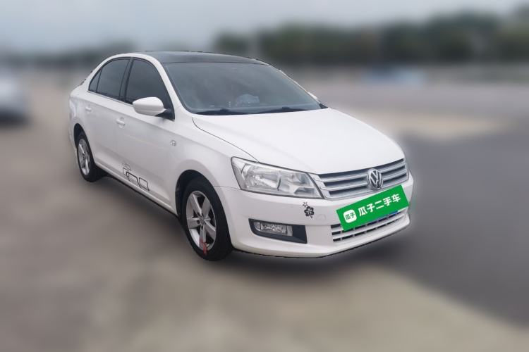 Used Volkswagen Santana 2015 1.4L Manual Comfort Edition Front Right 45 Deg