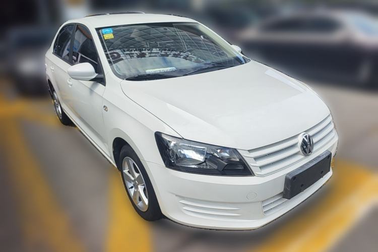 Used Volkswagen Santana 2015 1.6L Manual Fashion Edition Front Right 45 Deg