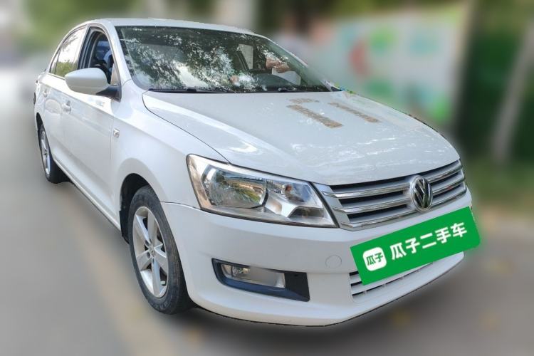 Used Volkswagen Santana 2015 1.6L Automatic Comfort Edition Front Right 45 Deg