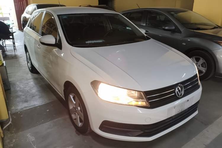 Used Volkswagen Santana 2015 Haval H6 1.6L Automatic Luxury Model Front Right 45 Deg