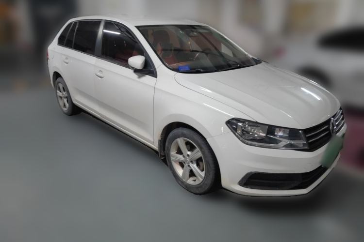 Used Volkswagen Santana 2015 HaoNa 1.6L Manual Fashion Edition Front Right 45 Deg