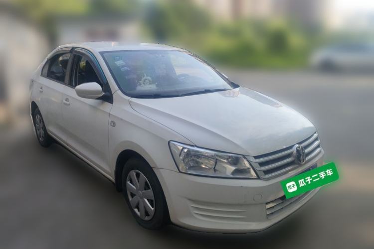 Used Volkswagen Santana 2015 1.6L Manual Fashion Edition Front Right 45 Deg