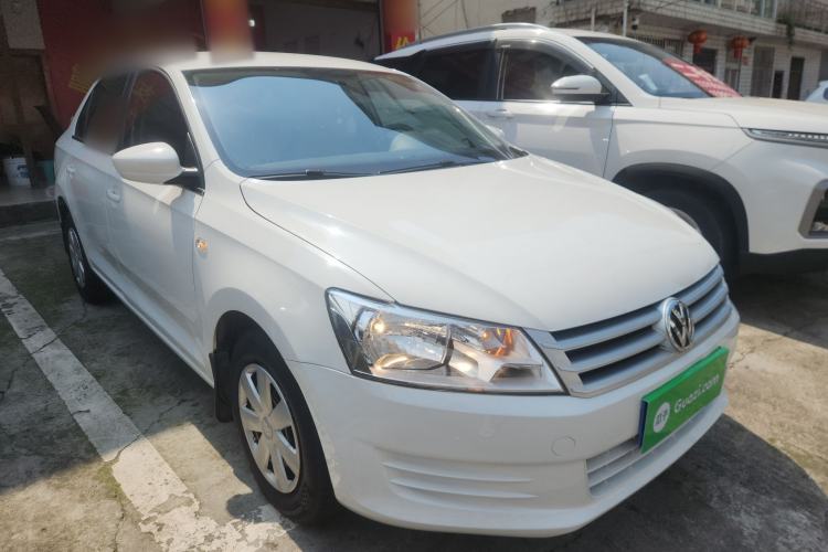 Used Volkswagen Santana 2015 1.4L Manual Fashion Edition Front Right 45 Deg