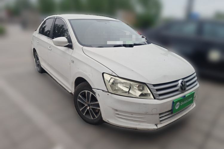 Used Volkswagen Santana 2015 1.6L Manual Fashion Edition Front Right 45 Deg