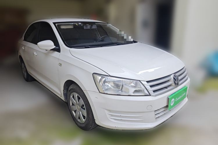 Used Volkswagen Santana 2015 1.6L Manual Fashion Edition Front Right 45 Deg
