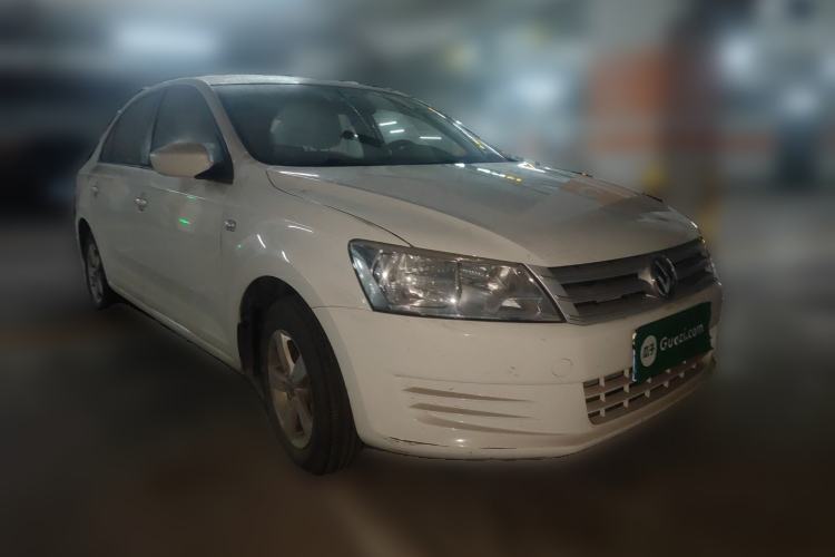 Used Volkswagen Santana 2015 1.4L Manual Fashion Edition Front Right 45 Deg