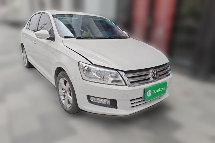 Used Volkswagen Santana 2015 1.6L Manual Comfort Edition Front Right 45 Deg