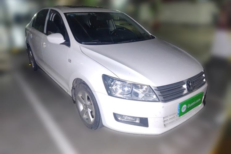 Used Volkswagen Santana 2015 1.6L Automatic Comfort Edition Front Right 45 Deg