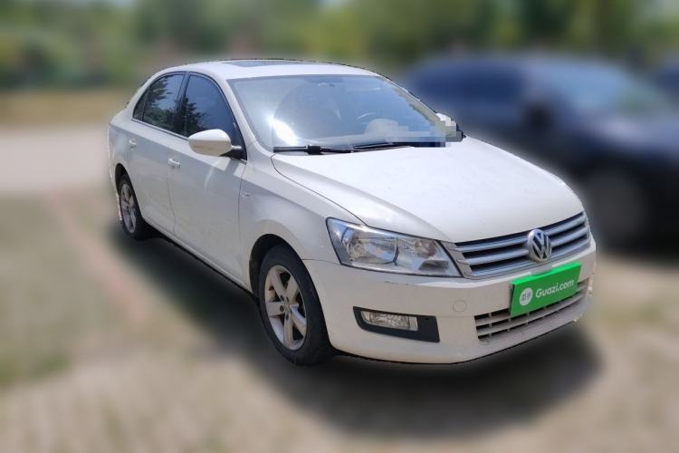Used Volkswagen Santana 2015 1.4L Manual Comfort Edition Front Right 45 Deg