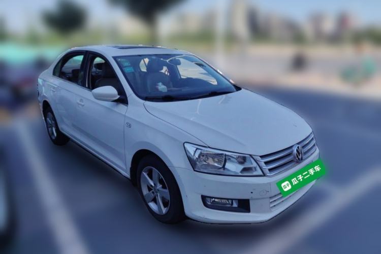 Used Volkswagen Santana 2015 1.6L Automatic Comfort Edition Front Right 45 Deg