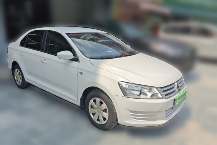 Used Volkswagen Santana 2015 1.6L Automatic Fashion Edition Front Right 45 Deg