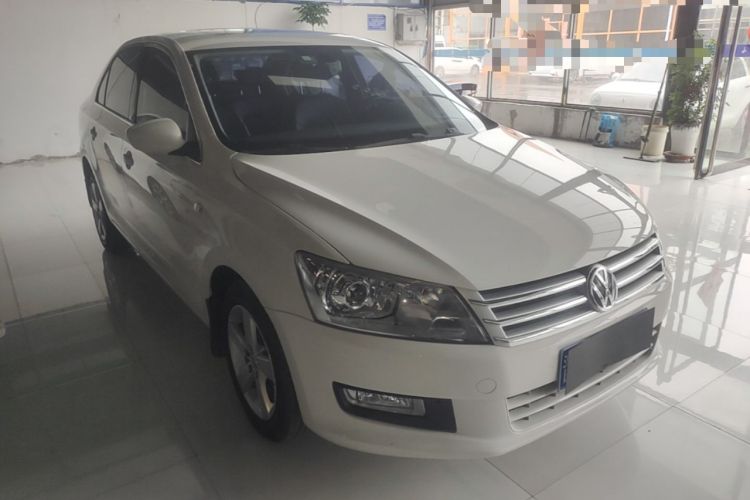 Used Volkswagen Santana 2015 1.6L Manual Comfort Edition Front Right 45 Deg
