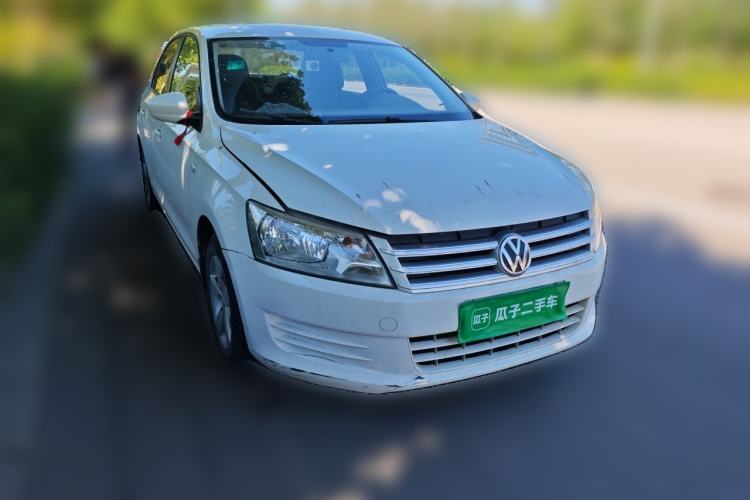 Used Volkswagen Santana 2015 1.4L Manual Fashion Edition Front Right 45 Deg