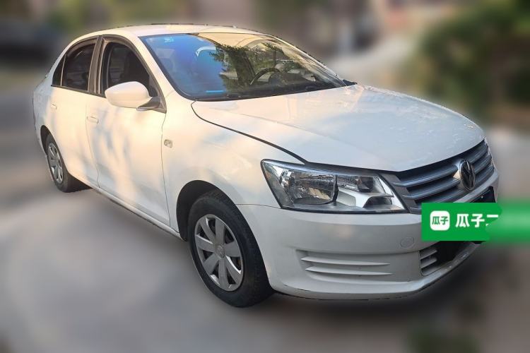 Used Volkswagen Santana 2015 1.6L Manual Fashion Edition Front Right 45 Deg