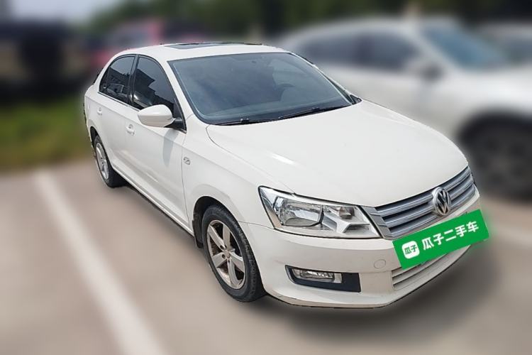 Used Volkswagen Santana 2015 1.6L Manual Comfort Edition Front Right 45 Deg