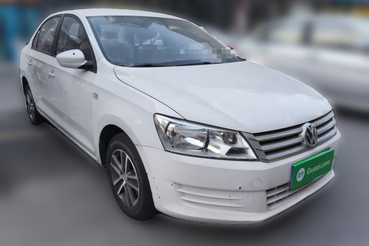 Used Volkswagen Santana 2015 1.6L Automatic Fashion Edition Front Right 45 Deg