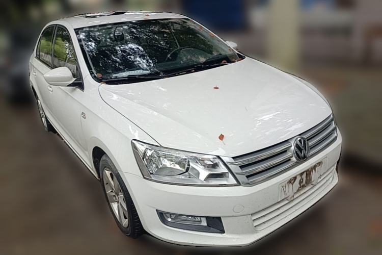 Used Volkswagen Santana 2015 1.6L Automatic Comfort Edition Front Right 45 Deg