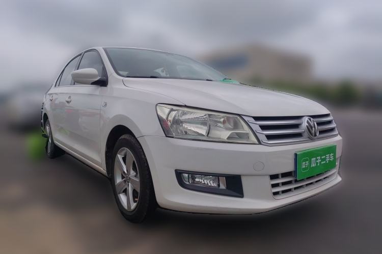 Used Volkswagen Santana 2015 1.4L Manual Comfort Edition Front Right 45 Deg
