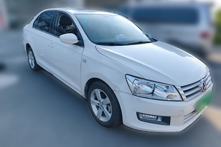 Used Volkswagen Santana 2015 1.6L Manual Fashion Edition Front Right 45 Deg