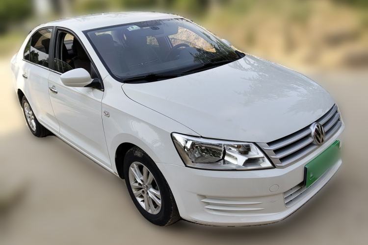 Used Volkswagen Santana 2015 1.6L Manual Fashion Edition Front Right 45 Deg