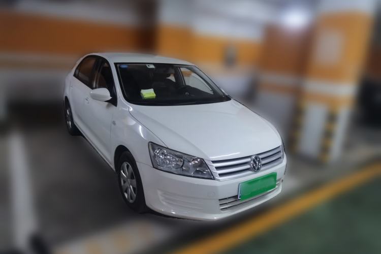 Used Volkswagen Santana 2015 1.4L Manual Fashion Edition Front Right 45 Deg