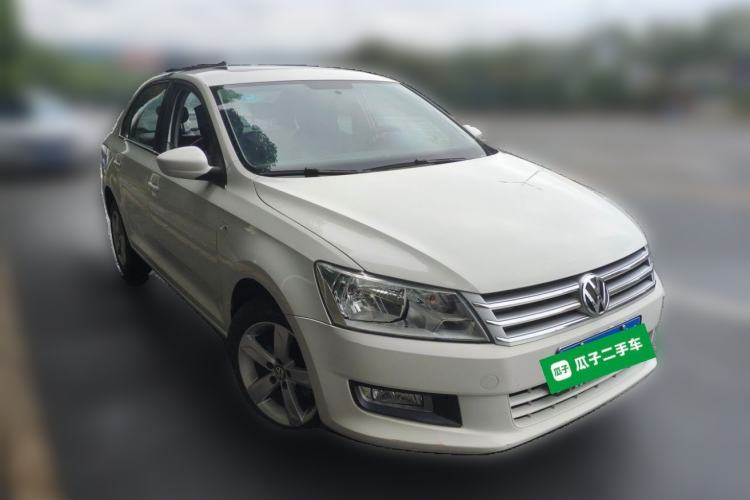 Used Volkswagen Santana 2015 1.6L Manual Comfort Edition Front Right 45 Deg