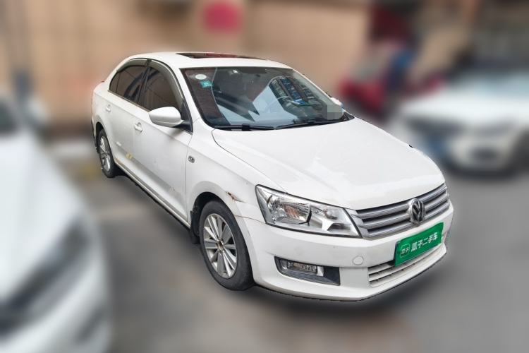 Used Volkswagen Santana 2015 1.6L Automatic Luxury Edition Front Right 45 Deg