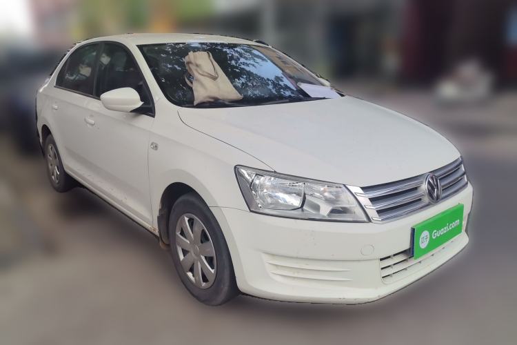 Used Volkswagen Santana 2015 1.4L Manual Fashion Edition Front Right 45 Deg