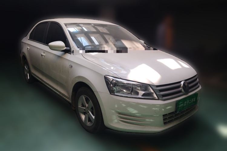 Used Volkswagen Santana 2015 1.6L Manual Fashion Edition Front Right 45 Deg