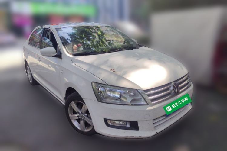 Used Volkswagen Santana 2015 1.6L Manual Comfort Edition Front Right 45 Deg