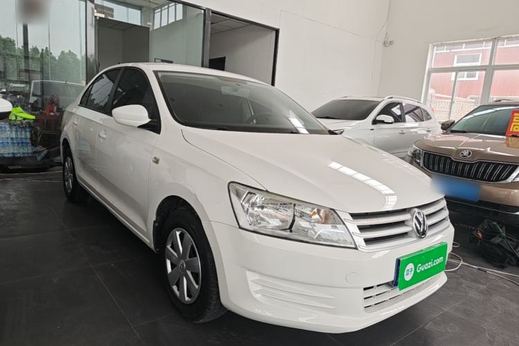 Used Volkswagen Santana 2015 1.6L Manual Fashion Edition Front Right 45 Deg