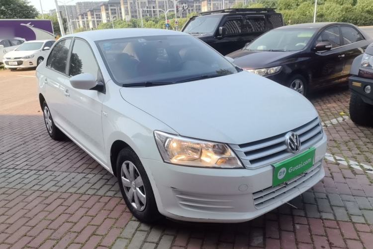 Used Volkswagen Santana 2015 1.4L Manual Fashion Edition Front Right 45 Deg
