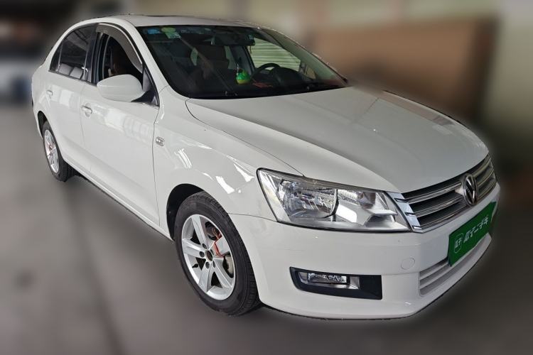 Used Volkswagen Santana 2015 1.6L Automatic Comfort Edition Front Right 45 Deg