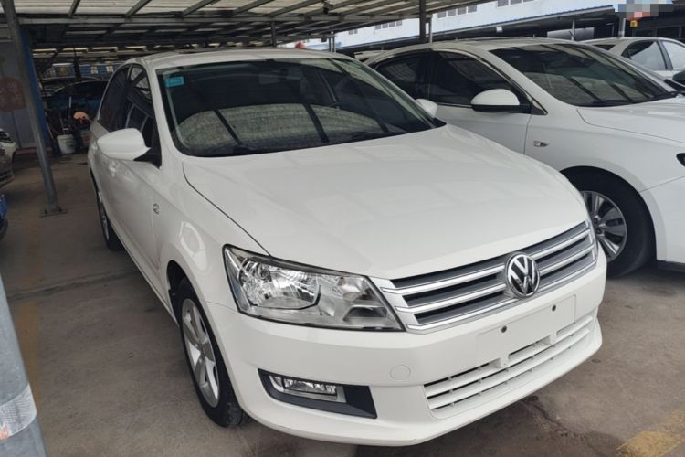 Used Volkswagen Santana 2015 1.6L Manual Comfort Edition Front Right 45 Deg
