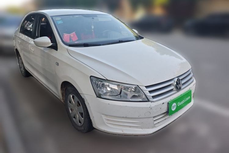 Used Volkswagen Santana 2015 1.6L Manual Fashion Edition Front Right 45 Deg