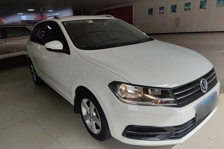 Used Volkswagen Santana 2015 Haval H6 1.6L Automatic Luxury Model Front Right 45 Deg