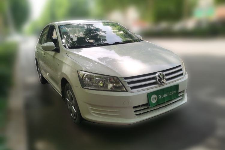 Used Volkswagen Santana 2015 1.6L Manual Fashion Edition Front Right 45 Deg
