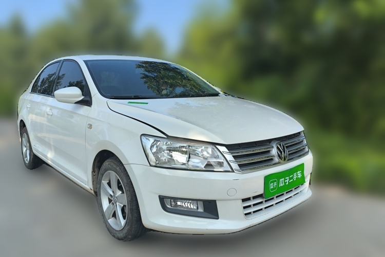Used Volkswagen Santana 2015 1.6L Manual Comfort Edition Front Right 45 Deg
