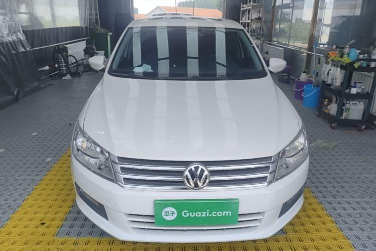 Used Volkswagen Santana 2015 1.6L Manual Comfort Edition Front