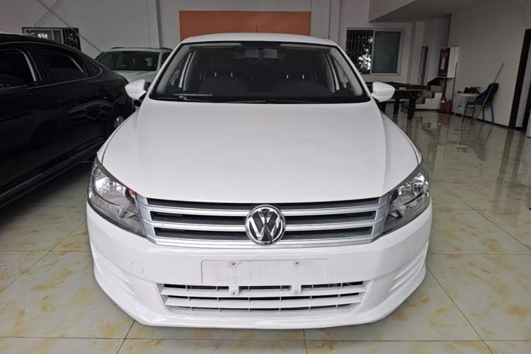 Used Volkswagen Santana 2015 1.6L Manual Fashion Edition Front