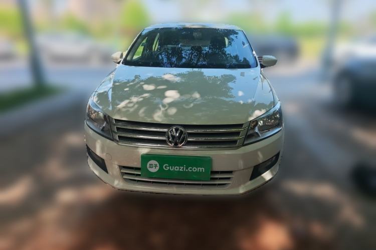 Used Volkswagen Santana 2015 1.6L Manual Comfort Edition Front