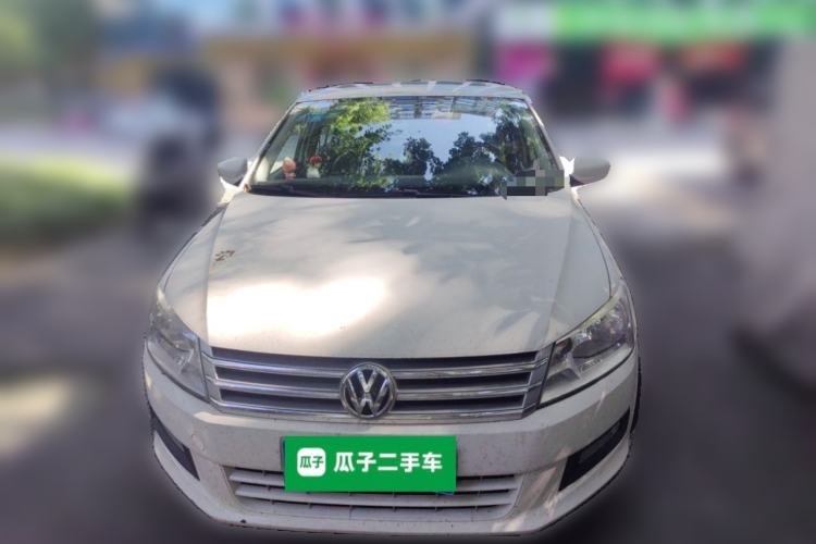 Used Volkswagen Santana 2015 1.6L Manual Comfort Edition Front