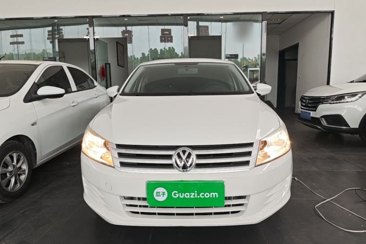 Used Volkswagen Santana 2015 1.6L Manual Fashion Edition Front