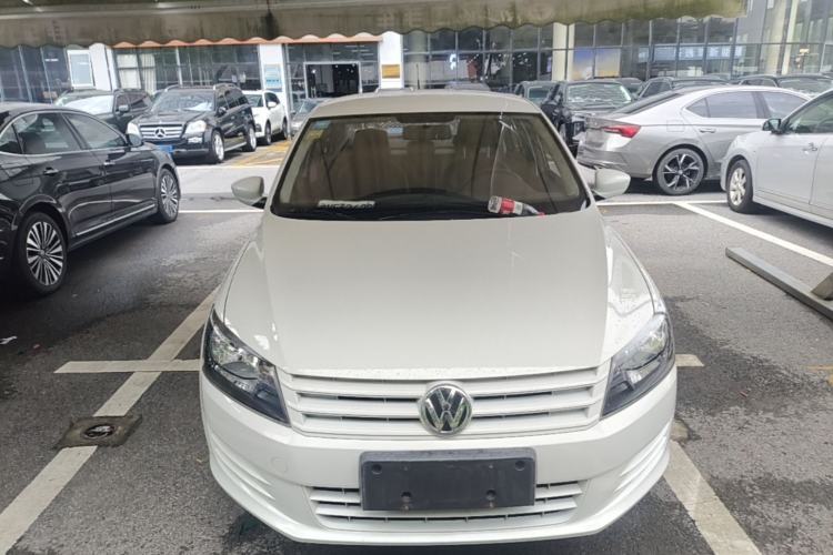 Used Volkswagen Santana 2015 1.6L Manual Fashion Edition Front